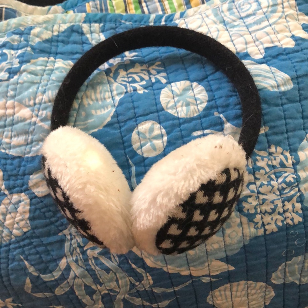Women’s ear muffs